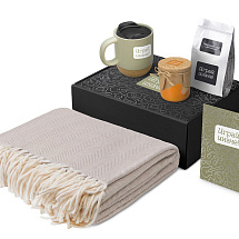 Подарочный набор Re:y. Nest с пледом, кружкой и вареньем