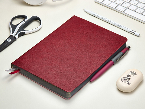 Ежедневник А5 датированный Boston 2026, бордовый с серым обрезом - рис 12.