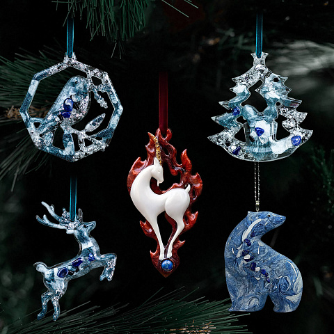 Елочные игрушки: Сказочный олень, Елка желаний, Рождественский снегирь, Огненная коза, Белый медведь - рис 2.
